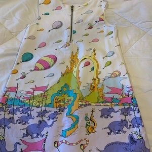 EUC DR. Seuss dress is perfect for school! Smoke and pet free home